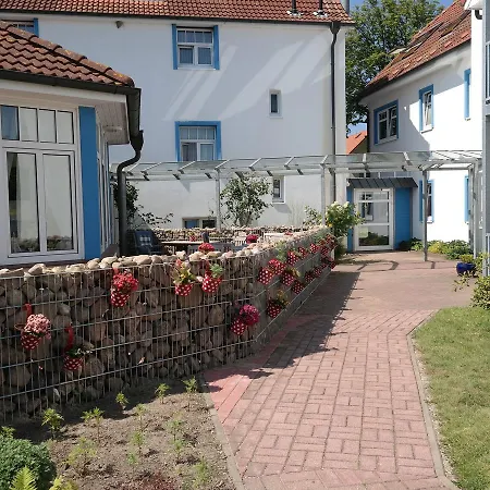 Charming In With Garden * Nienhagen